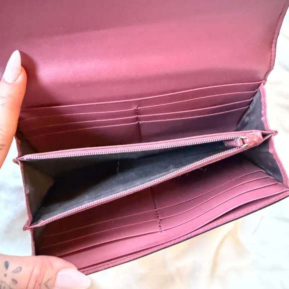 Gucci Blooms GG Supreme Floral Continental Wallet - Picture 4 of 8